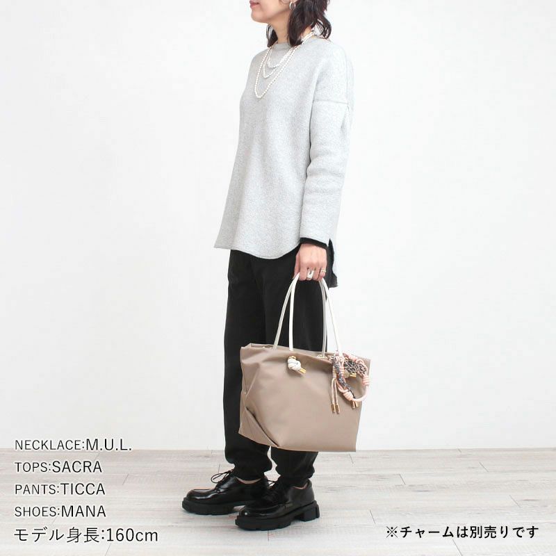 ヴィオラドーロ ビアンカ ナイロントートバッグ ノットハンドル M