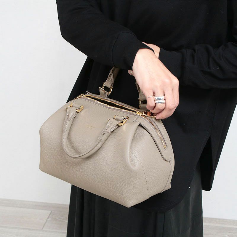 ライトトープ開けている画像