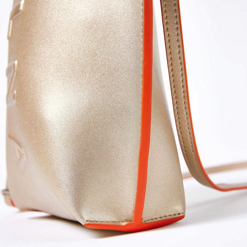 ゴールドサイド