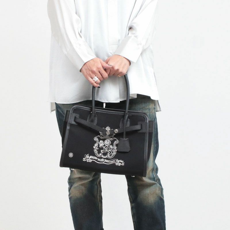 ブラック コーディネート