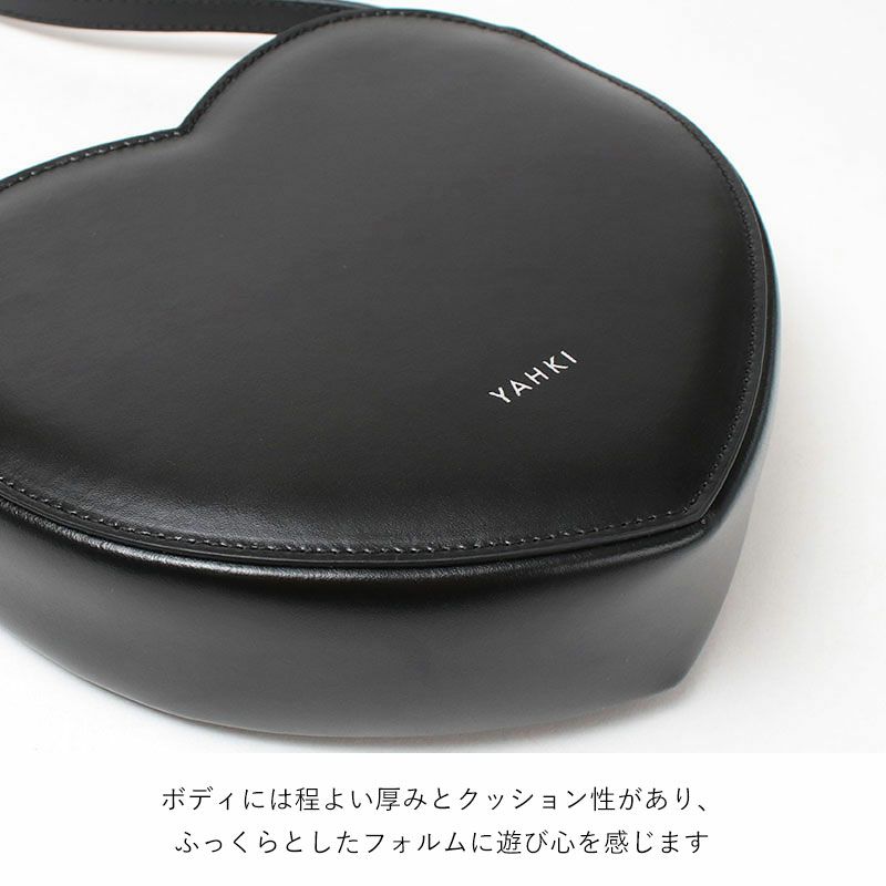 厚みとロゴ