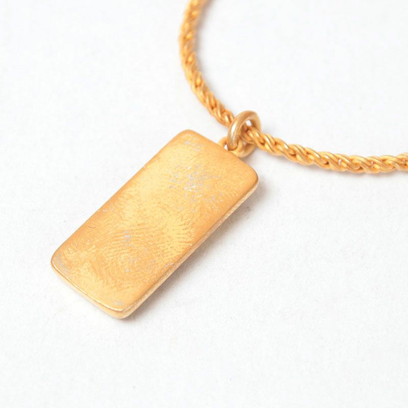 マットゴールドスクエアチャーム裏