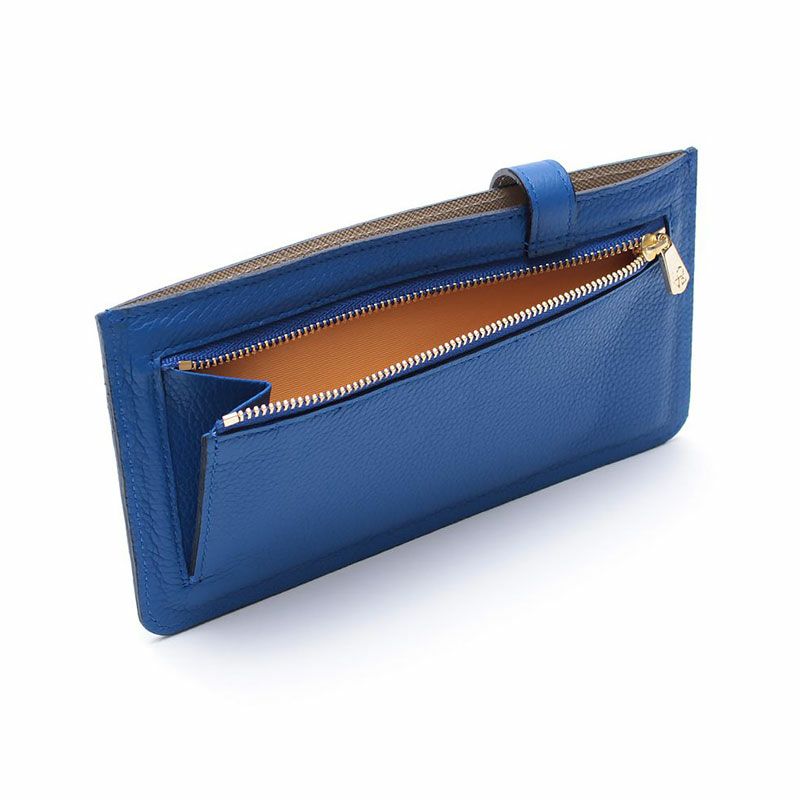 背面とファスナーポケット