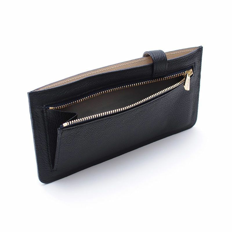 背面とファスナーポケット