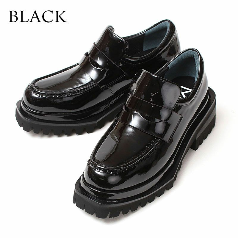 ブラック