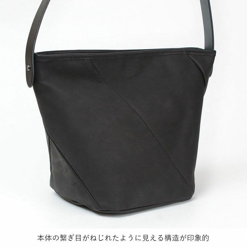 背面