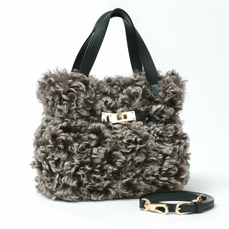 ダークブラウン