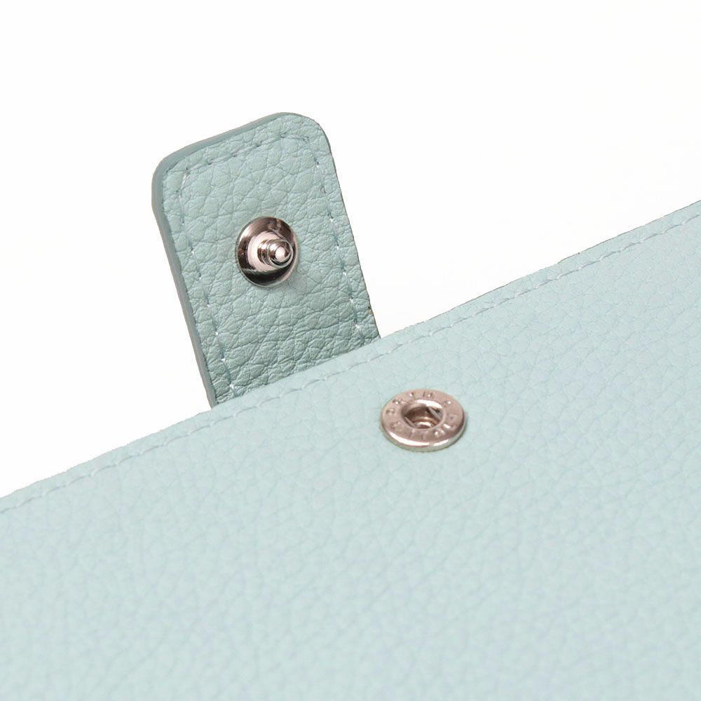 スナップボタン